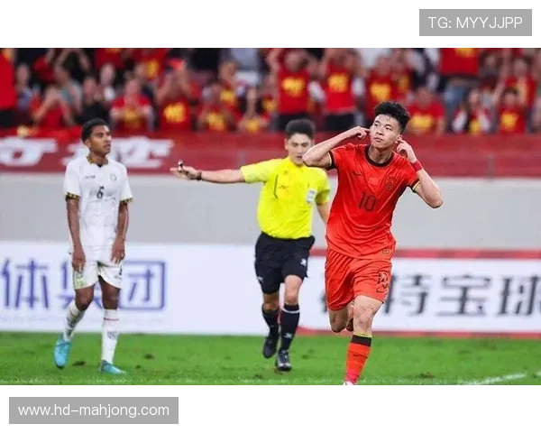 决赛哨响，U23国足众将抹泪，看台球迷高呼“未来可期”